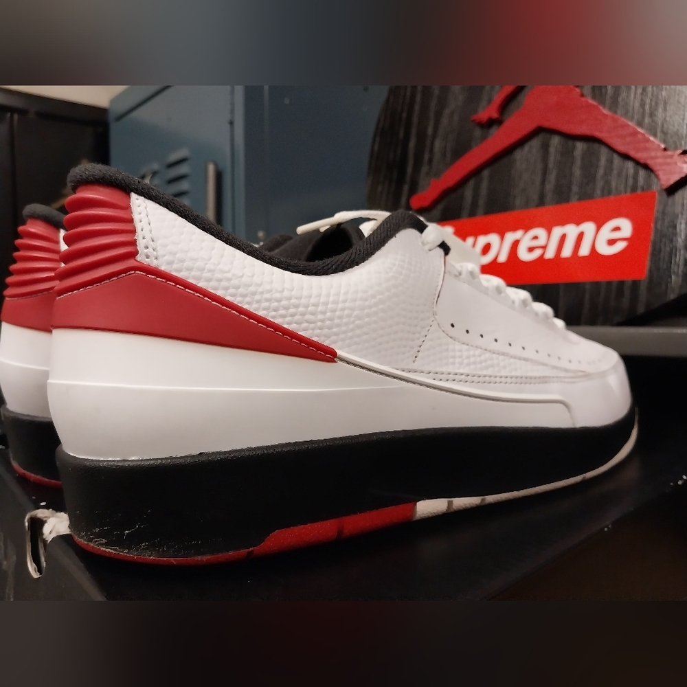 Retro Jordan 2 Low Chicago 2016 Size 11.5 - Picture 2 of 14